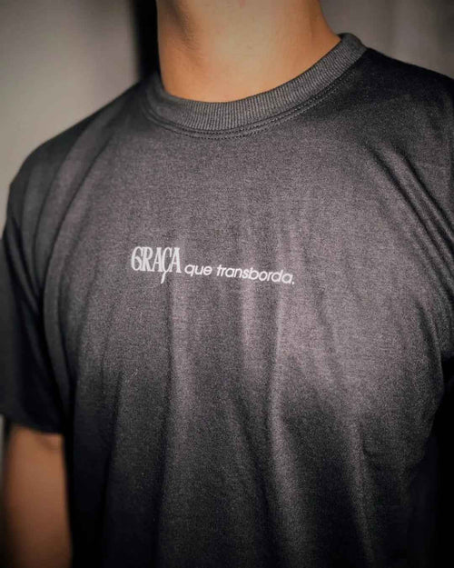 T-shirt Graça Que Transborda